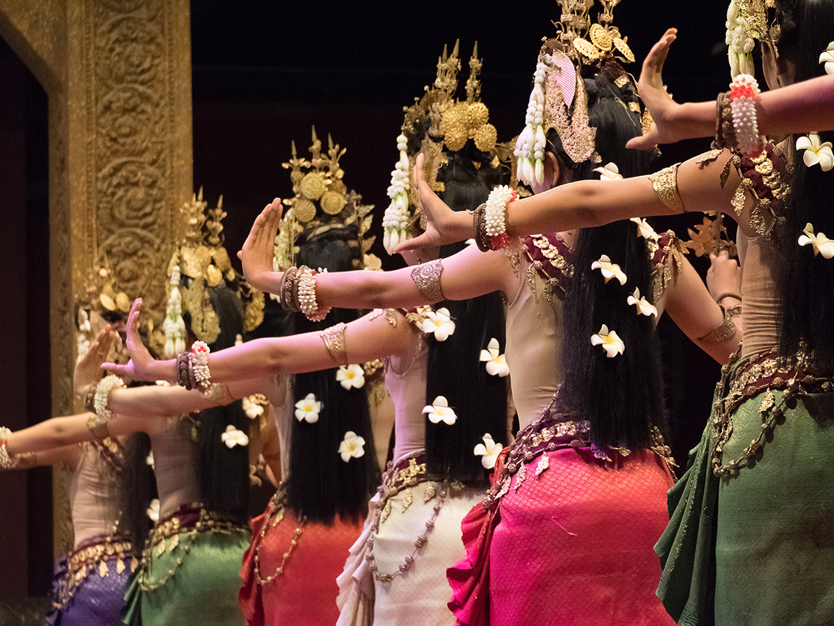 Apsara Dance Dinner Show Cambodia – I See Adventures Apsara Dance Dinner Show Cambodia – Southeast Asia cultural experience with I See Adventures, Apsara Dinner Show Cambodian dance performance and traditional cuisine
