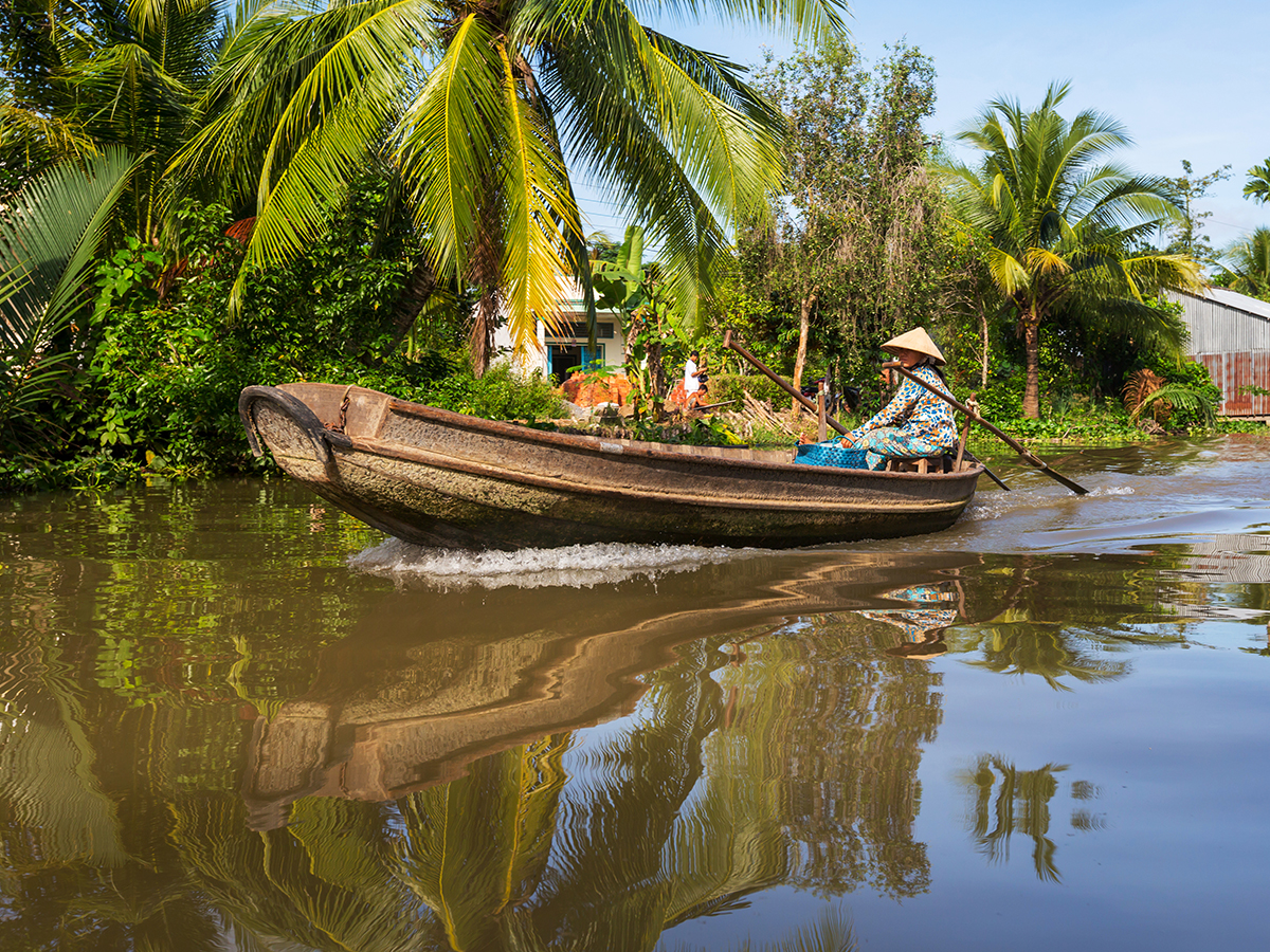 AP_0004_AdobeStock_60917933 Mekong River Delta floating market canals and orchards Vietnam