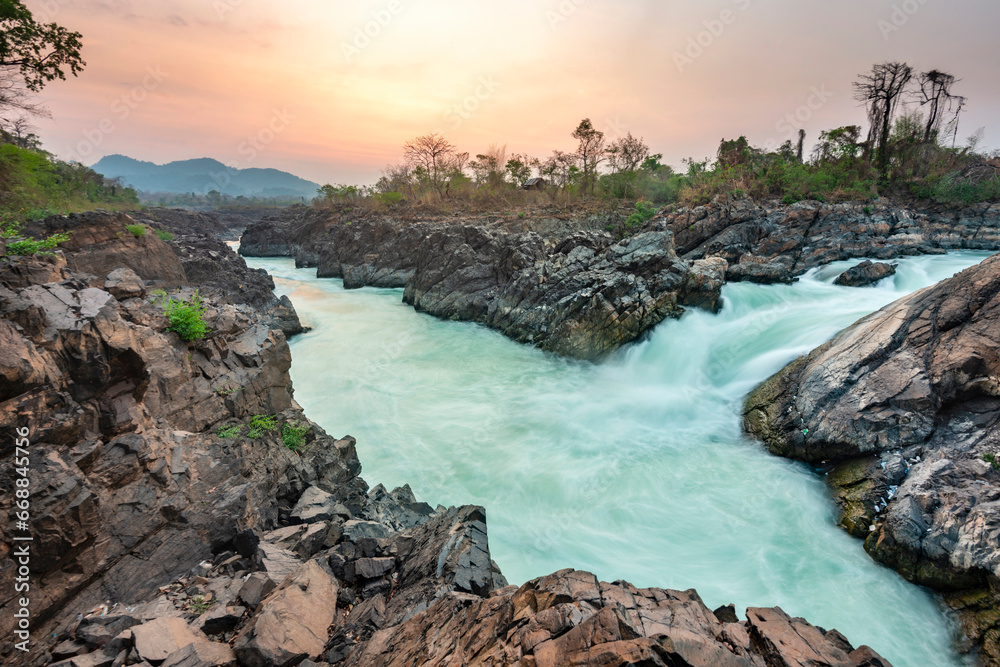 Si Phan Don – The “4000 Islands”